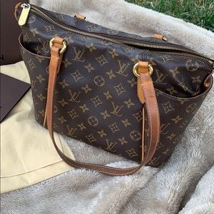 100% Authentic Louis Vuitton Totally PM Monogram